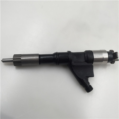 Original Diesel Common Rail Fuel Injector 095000-6701