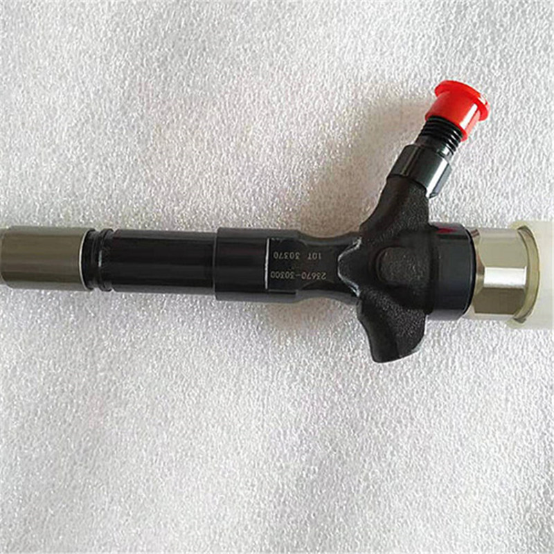 Cheapest Factory injector assy 095000-6222 -
 OEM quality fuel common rail injector 23670-30300  -Chengui