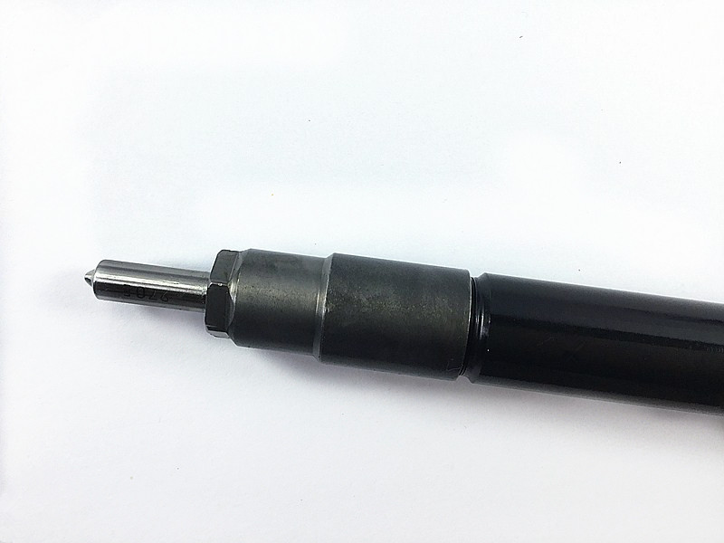 Wholesale injector 095000-5800 -
Original and Genuine Denso Common Rail Injector 23670-51031 -Chengui detail pictures
