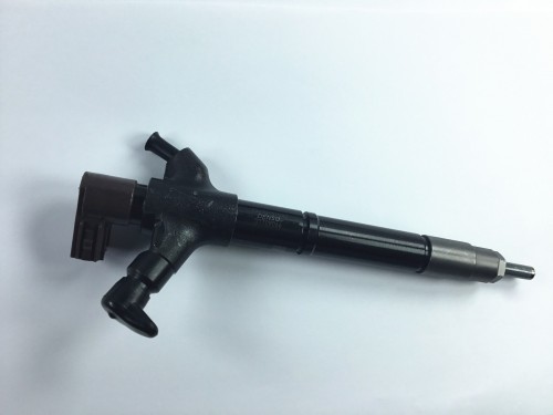 Wholesale injector 095000-5800 -
 Injector common rail fuel injector 23670-51060 -Chengui