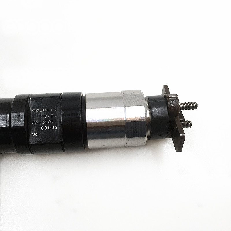100% Original NTA855-C360 3054218 -
Diesel Engine Parts Fuel Injector 095000-1020 with High Quality -Chengui detail pictures