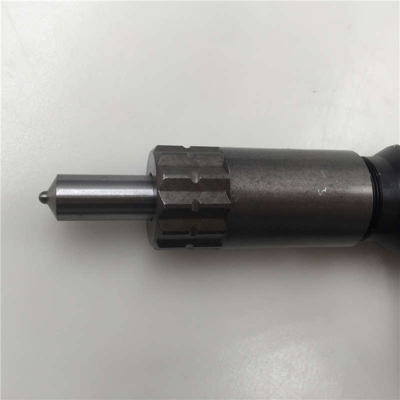 One of Hottest for nozzle DLLA155P179 -
Denso Genuine Diesel Fuel Injection Common Rail Injector 095000-5471 -Chengui detail pictures