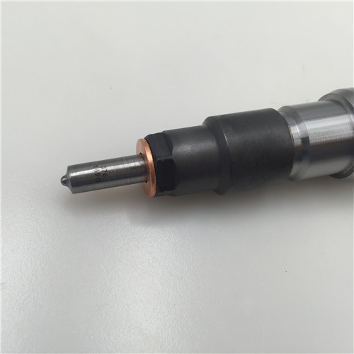 Discount Price Fuel Injector DSLA135P005 -
Diesel Engine Spare Part Common Rail Fuel Injector 0445120083 -Chengui detail pictures