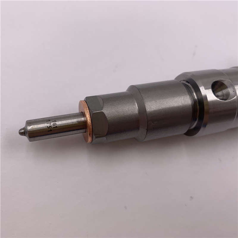 Rapid Delivery for fuel injector nozzle DLLA158P844 -
High Qiality Genuine Original New Injector 0445120115 -Chengui detail pictures