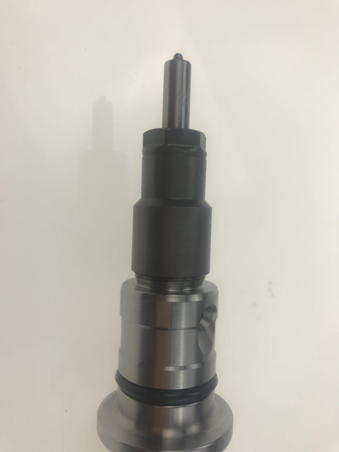 Free sample for fuel Engine Fuel Pump -
Fuel Injector Original In Stock Common Rail Injector 0445120356 -Chengui detail pictures