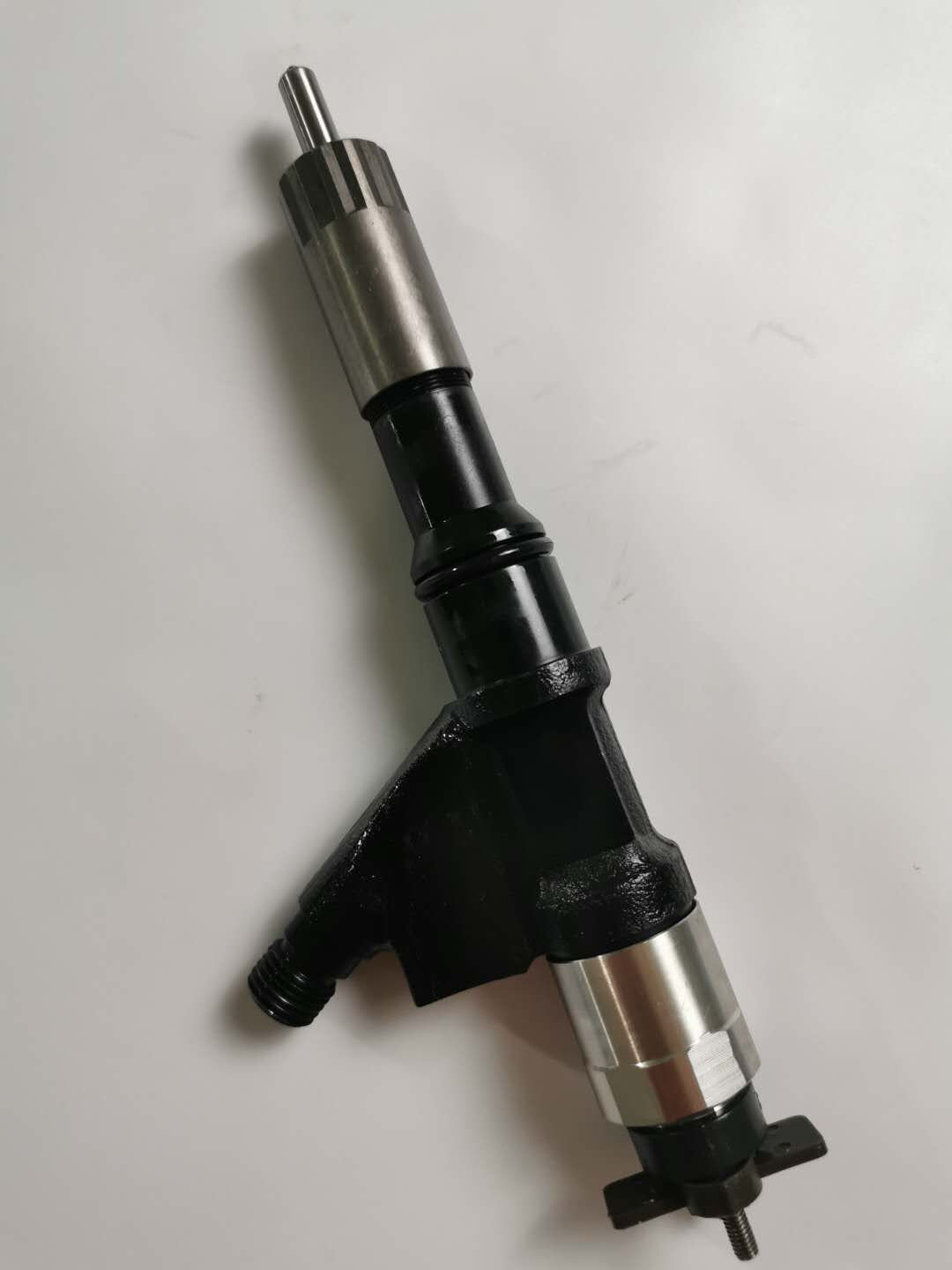 2020 New Style fuel injector nozzle G3S33 -
High quality hot sale Diesel auto engine assembly fuel injector 095000-8011 -Chengui detail pictures