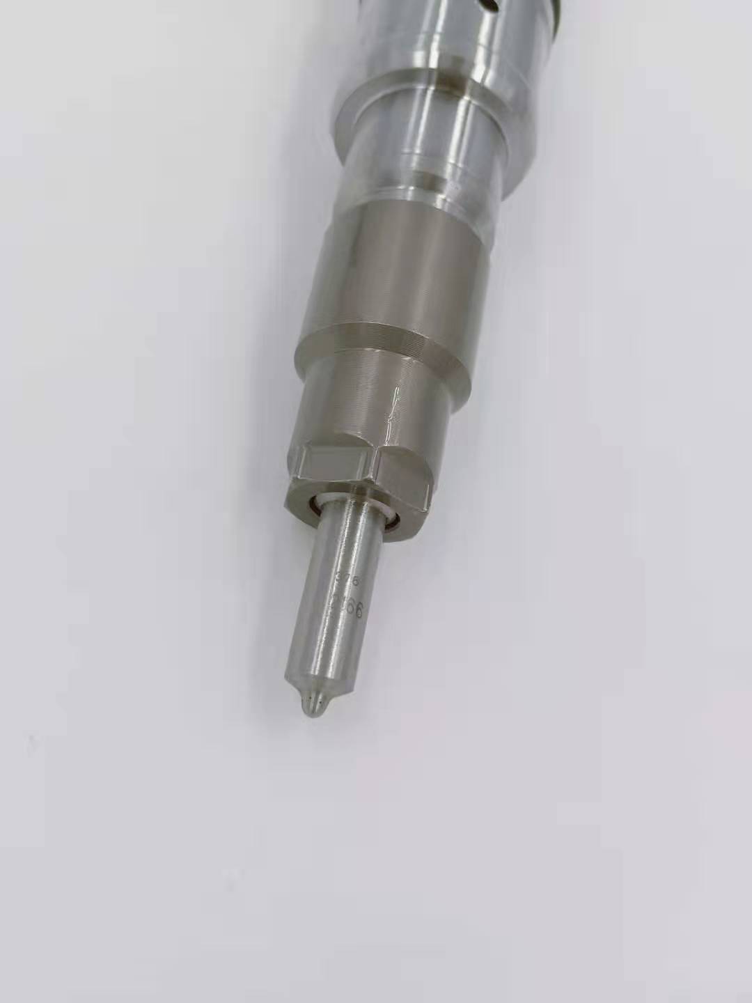 Quots for excavator engine parts -
Original new diesel fuel injector common rail injector 0445120394 -Chengui detail pictures
