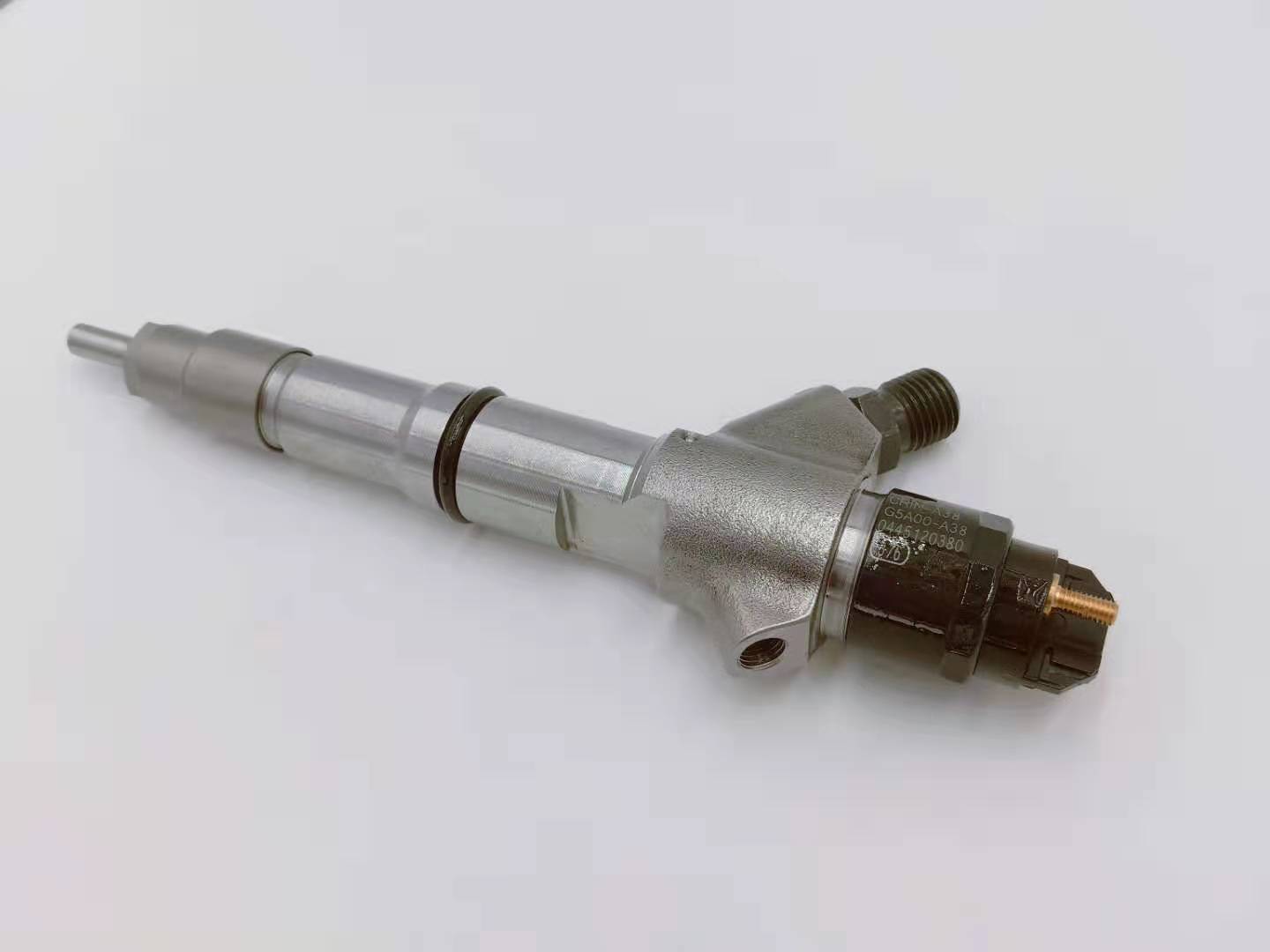 OEM/ODM Factory fuel injector nozzle DLLA127P944 -
Diesel engine parts original diesel injectors 0445120380 -Chengui detail pictures