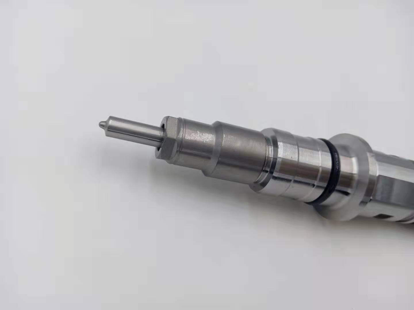Bottom price Diesel fuel injector pump repair kits -
High performance diesel engine part common rail fuel injector QSB6.7 5317323 0445120383 -Chengui detail pictures