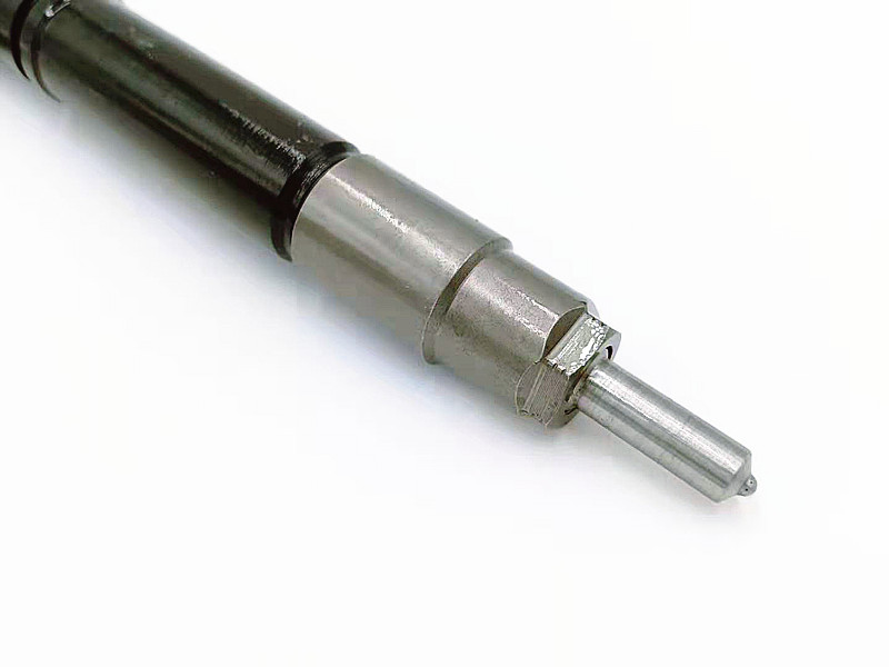 Factory making common rail nozzle DLLA150P1511 -
Original brand new common rail diesel injector 23670-51041 -Chengui detail pictures