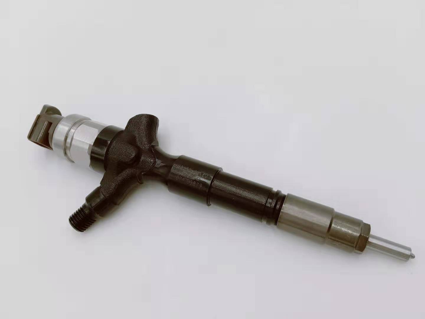 OEM\/ODM Manufacturer fuel pump 612601080612 -
common rail auto engine parts denso injector 23670-30420 -Chengui detail pictures