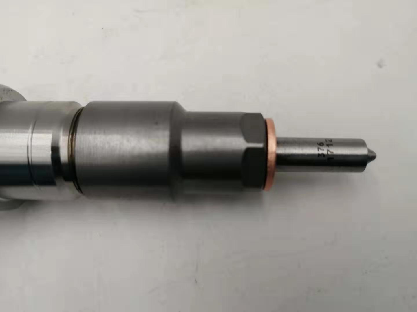 Factory Price Nozzle DLLA152P2344 Valve F00RJ01692 -
hot sale 100% new diesel fuel injector 0445120127 -Chengui detail pictures