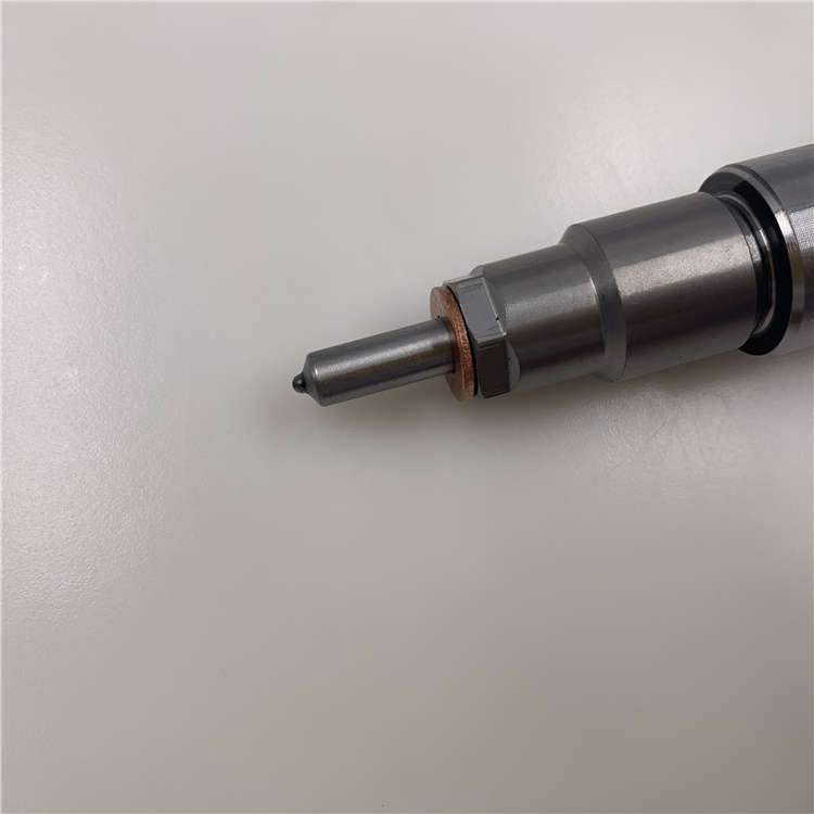 Top Grade 4JA1 6BG1 6BD1 4SA1 engine parts nozzle -
Diesel Engine Parts Fuel injector 0445120037 -Chengui detail pictures